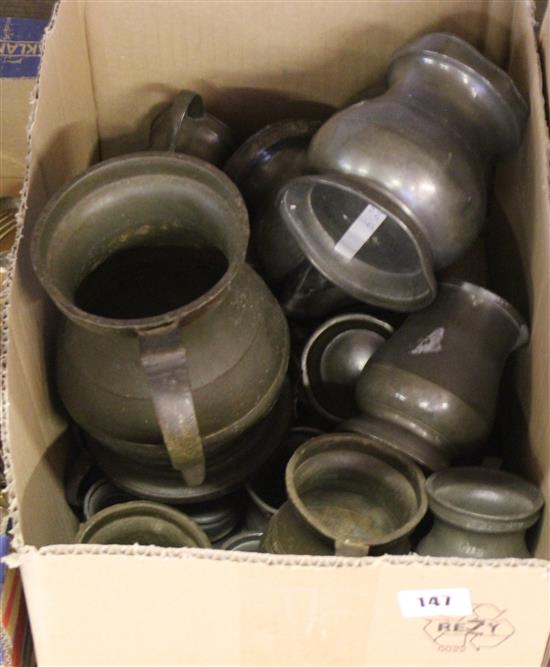Quantity of pewter measures
